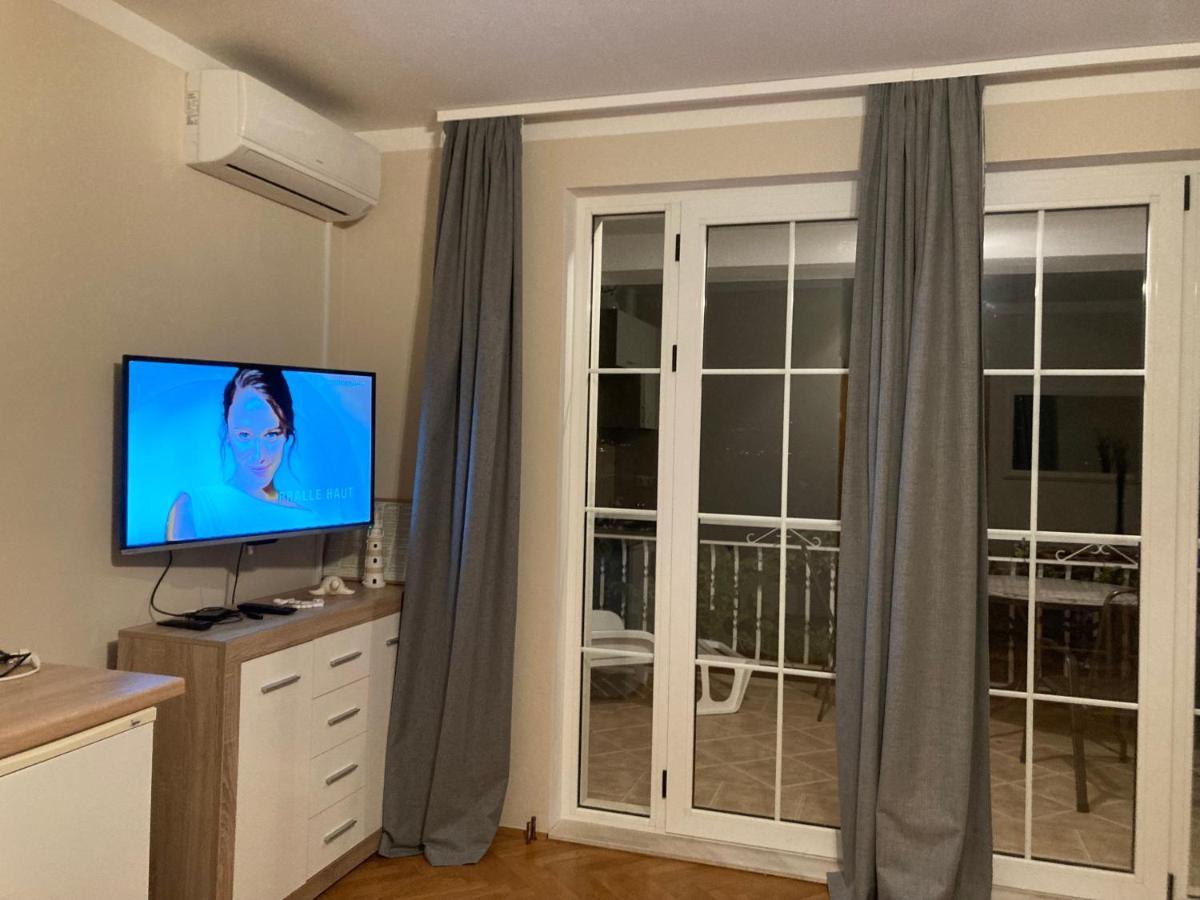 Guest House Adria 두기라트 외부 사진