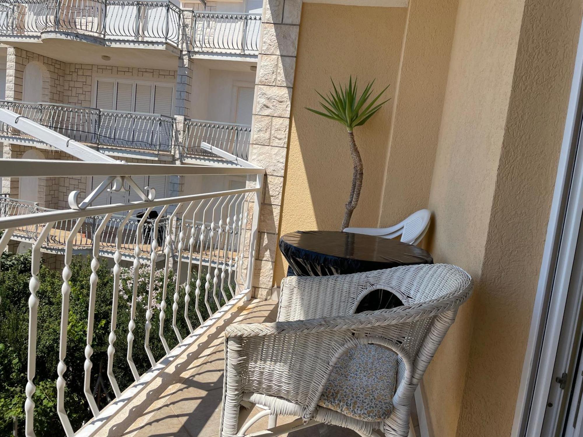 Guest House Adria 두기라트 외부 사진